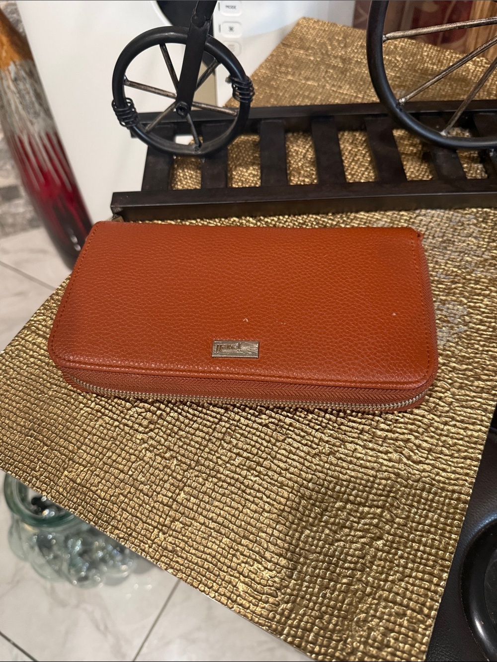 Classic Zip-Around Women's Wallet in Brown